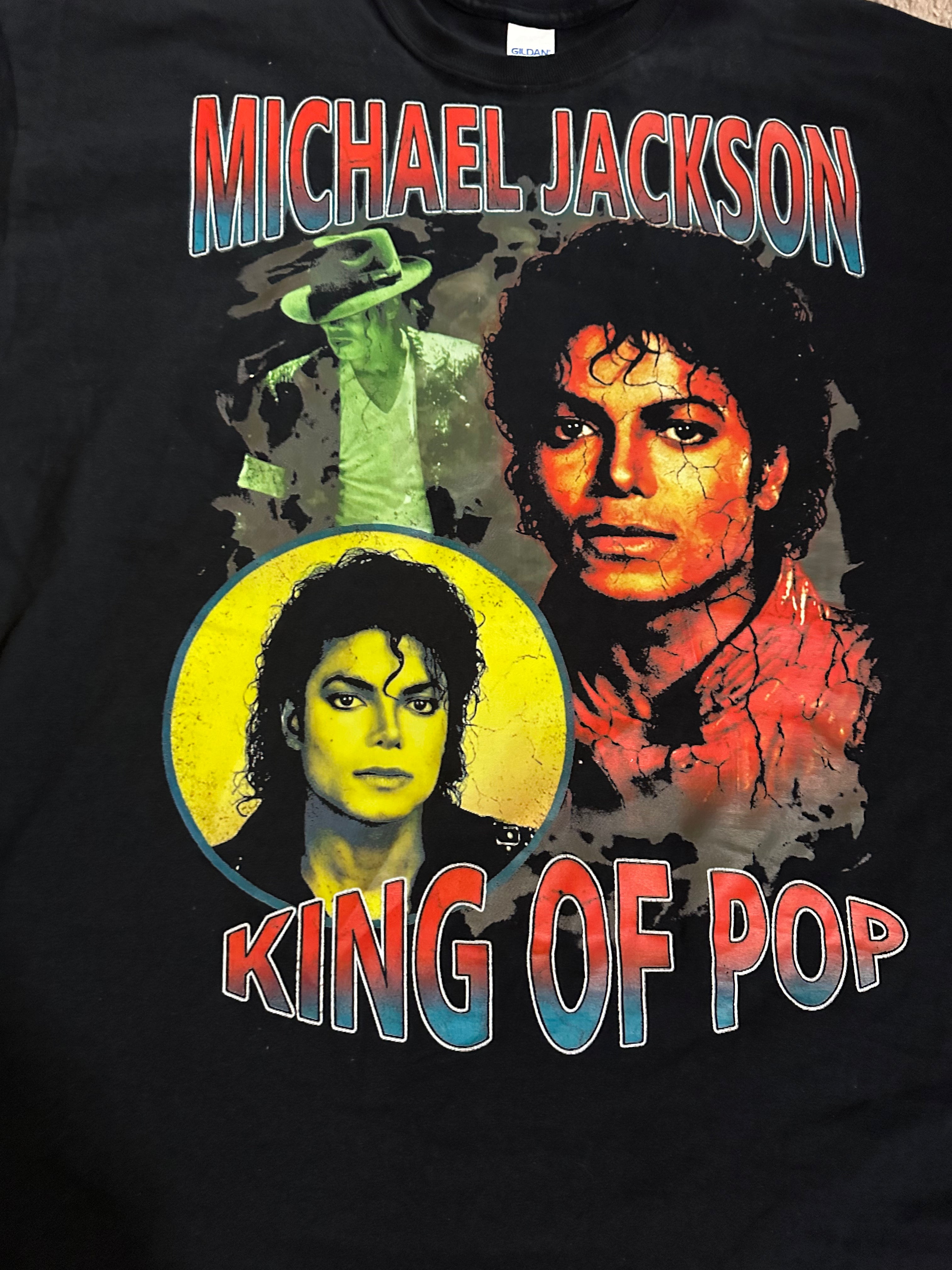 "MJ" Icon Short Sleeve T-Shirt in Black!